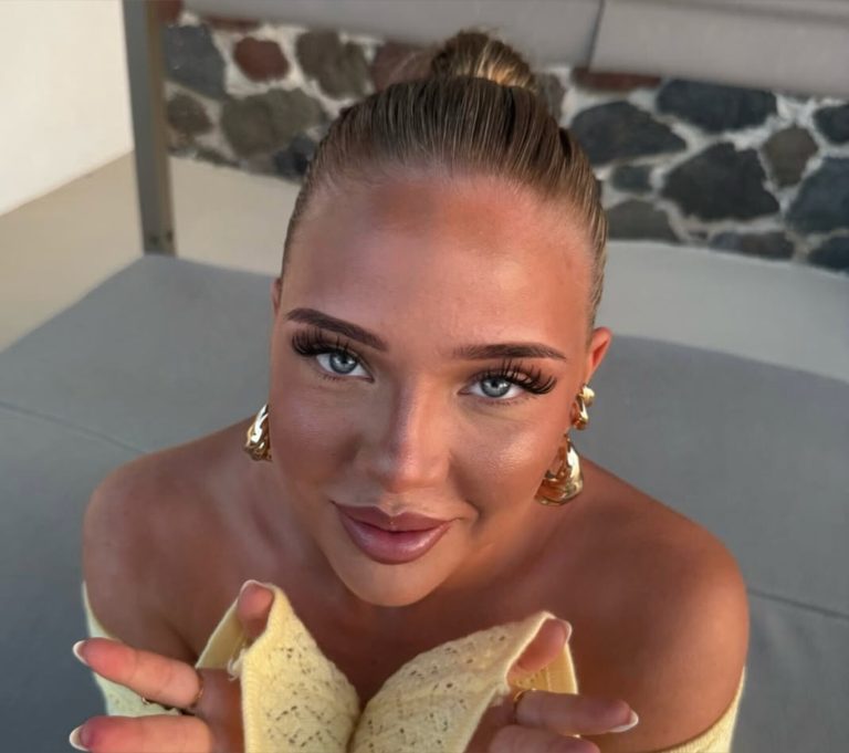 Elaine Victoria